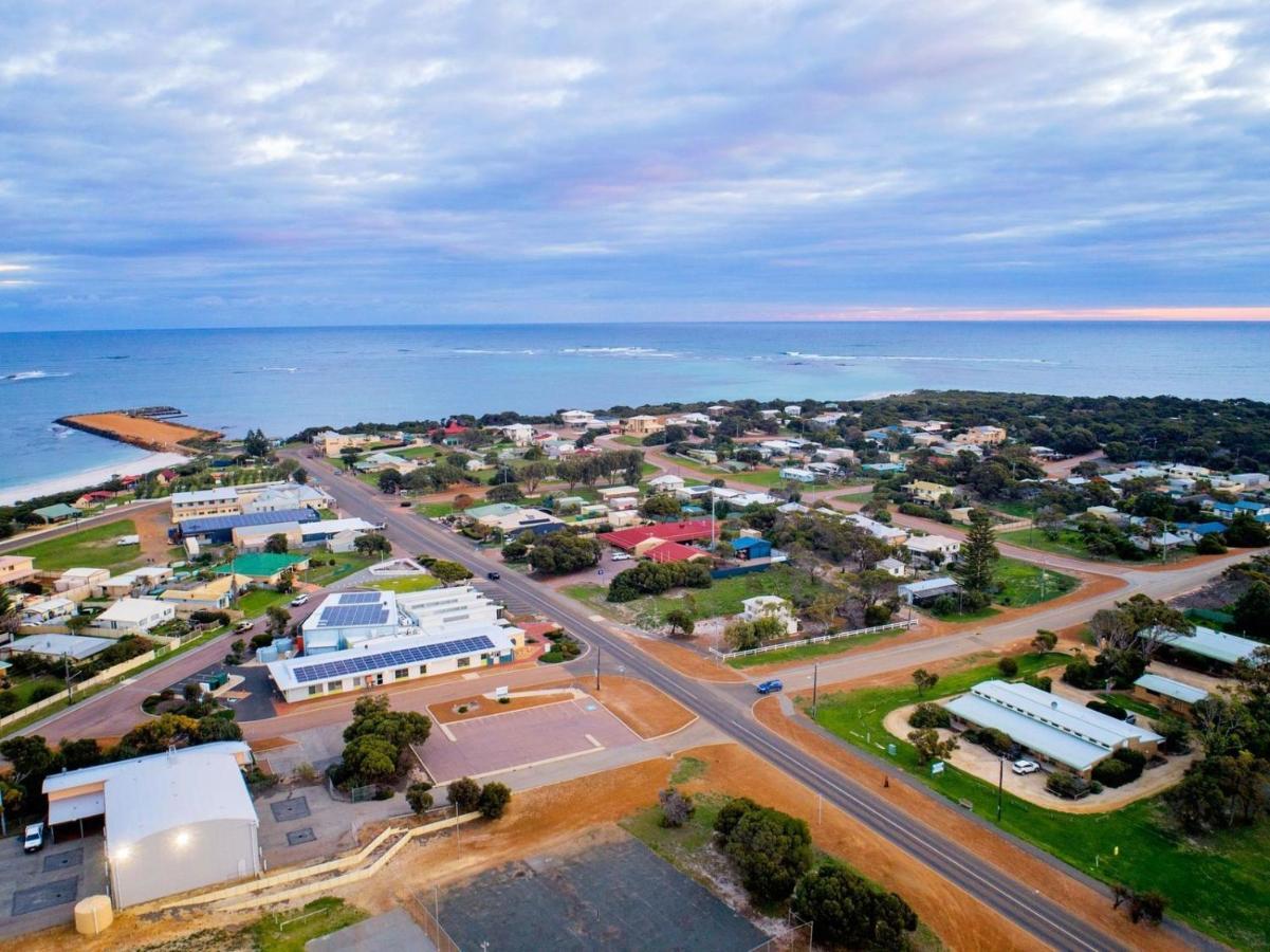 Hopetoun Motel & Chalet Village Exterior photo